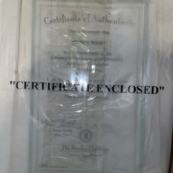 Collectible Porcelain Disney Princess Bells (11) - Picture 6 of 11